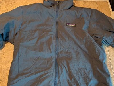 Patagonia Men's airshed jacket size S