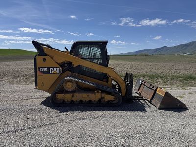 Caterpillar CAT 299D2 Track Skid Steer Loader with Bucket and forks