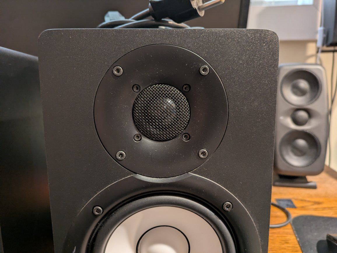 Main image 6