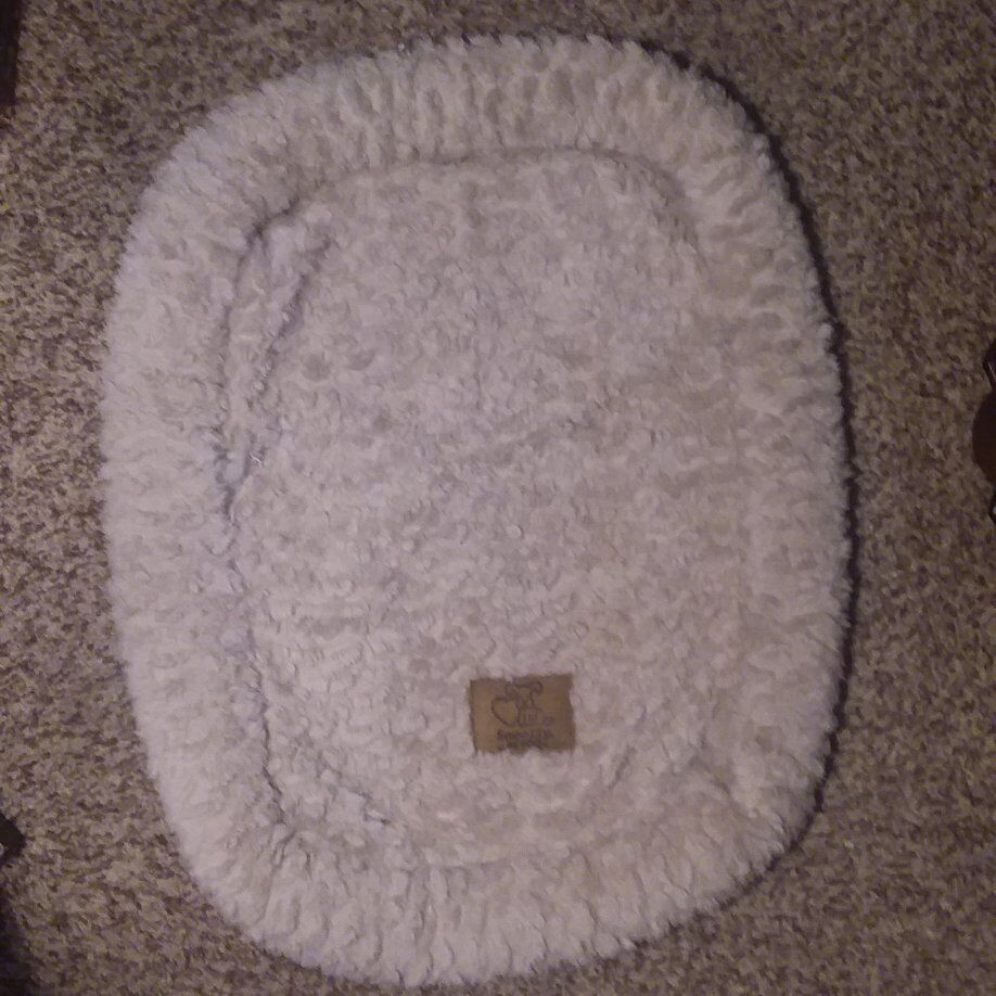 PETCO CRATE MAT...19 X 24 inches