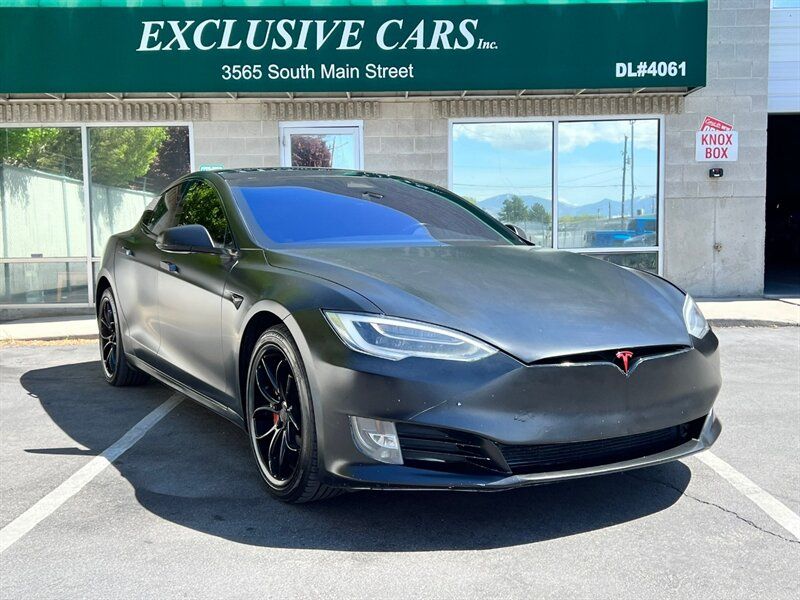 2016 Tesla Model S 90D