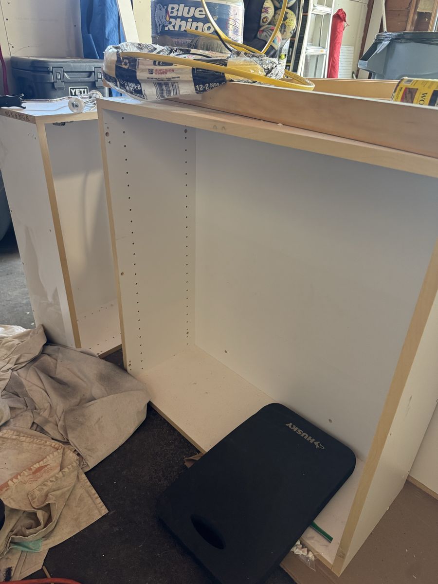 Free Upper Kitchen Cabinets – Must Pick Up