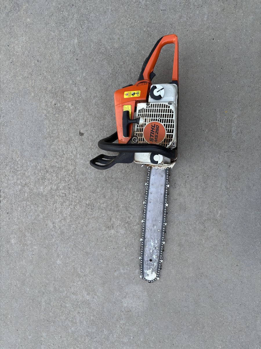 Stihl MS 250 chainsaw with upgraded 18 bar