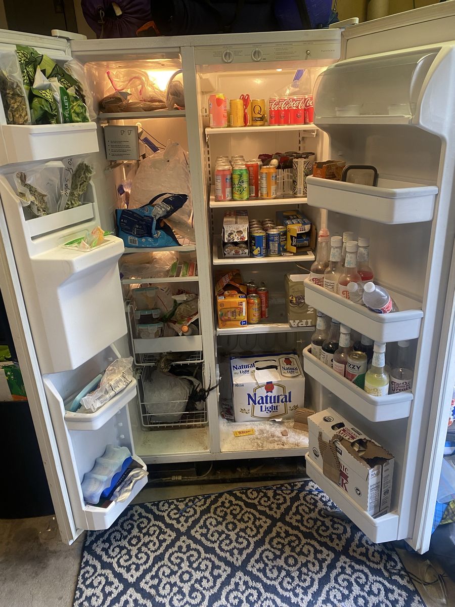 Used Side-by-Side Refrigerator and Freezer in White Kenmore 1069555913