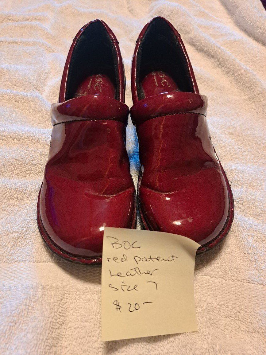 BOC Born Concept Red Slip On Faux Patent Leather Clogs Size 7M Shoes