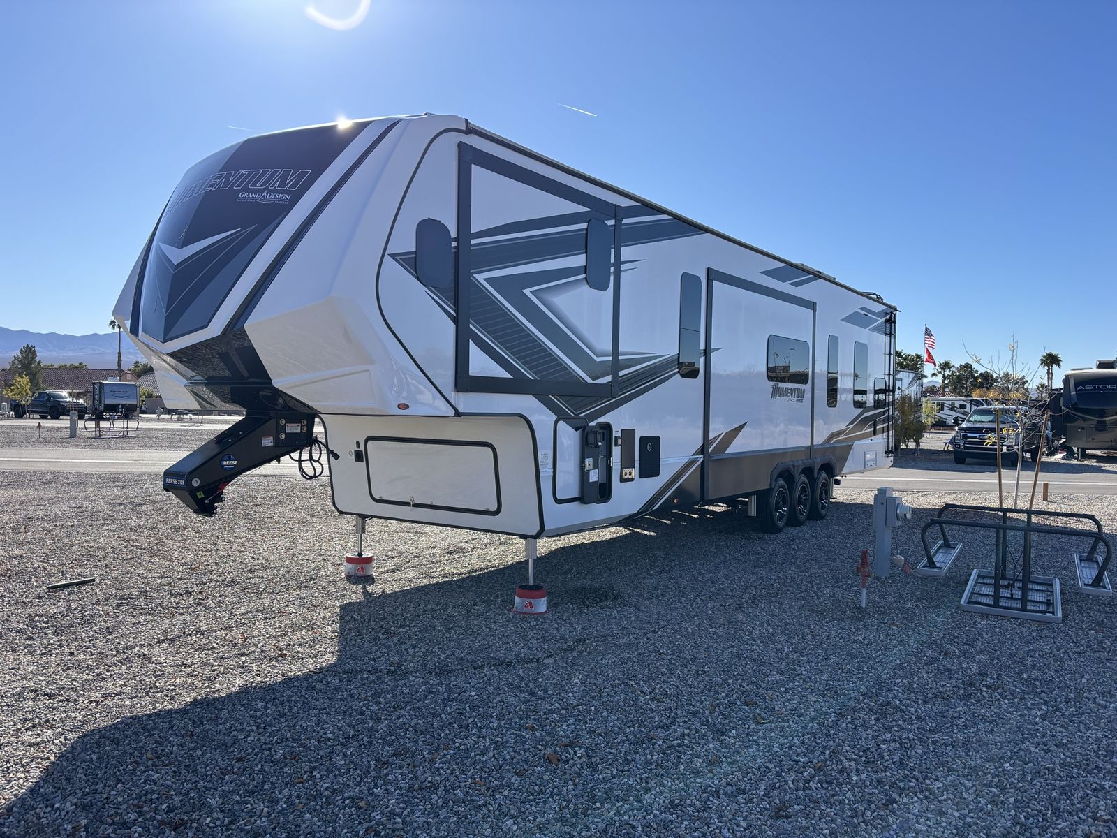 2024 Grand design Momentum 395MS Like New