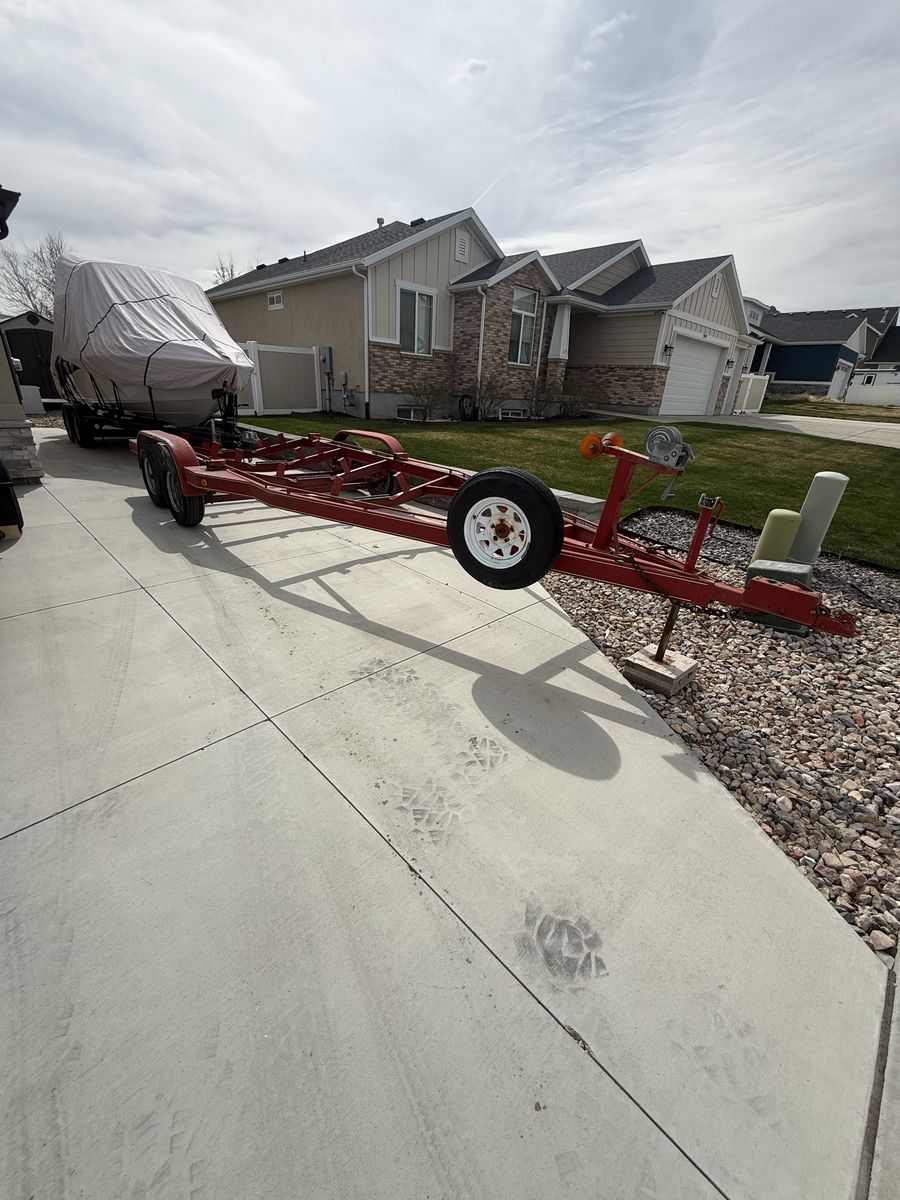 Metal Craft Tandem Axle Boat Trailer