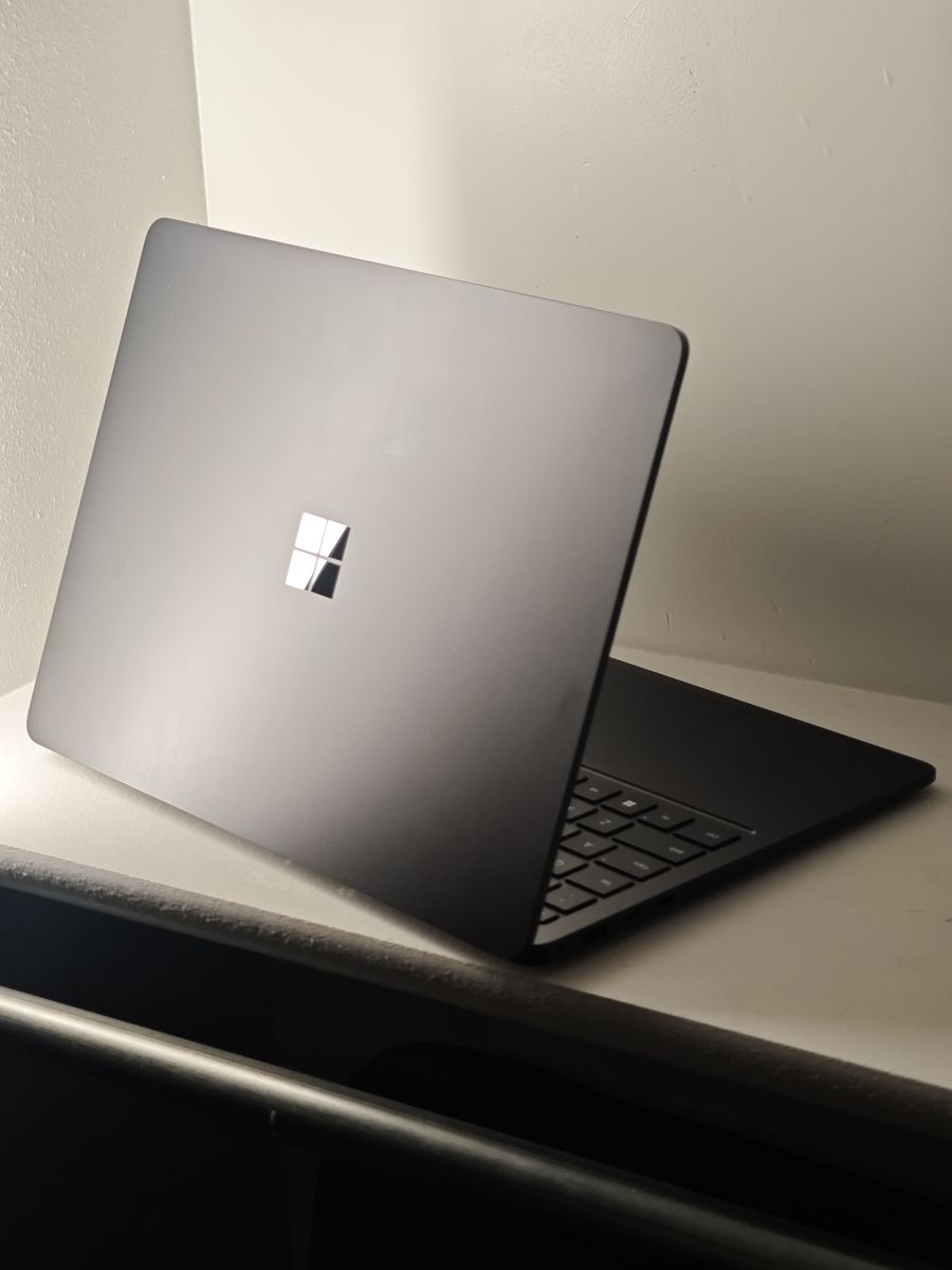 Surface Laptop 7 Intel | Premium Warranty 2029 | U5 16+256 | 13.8"