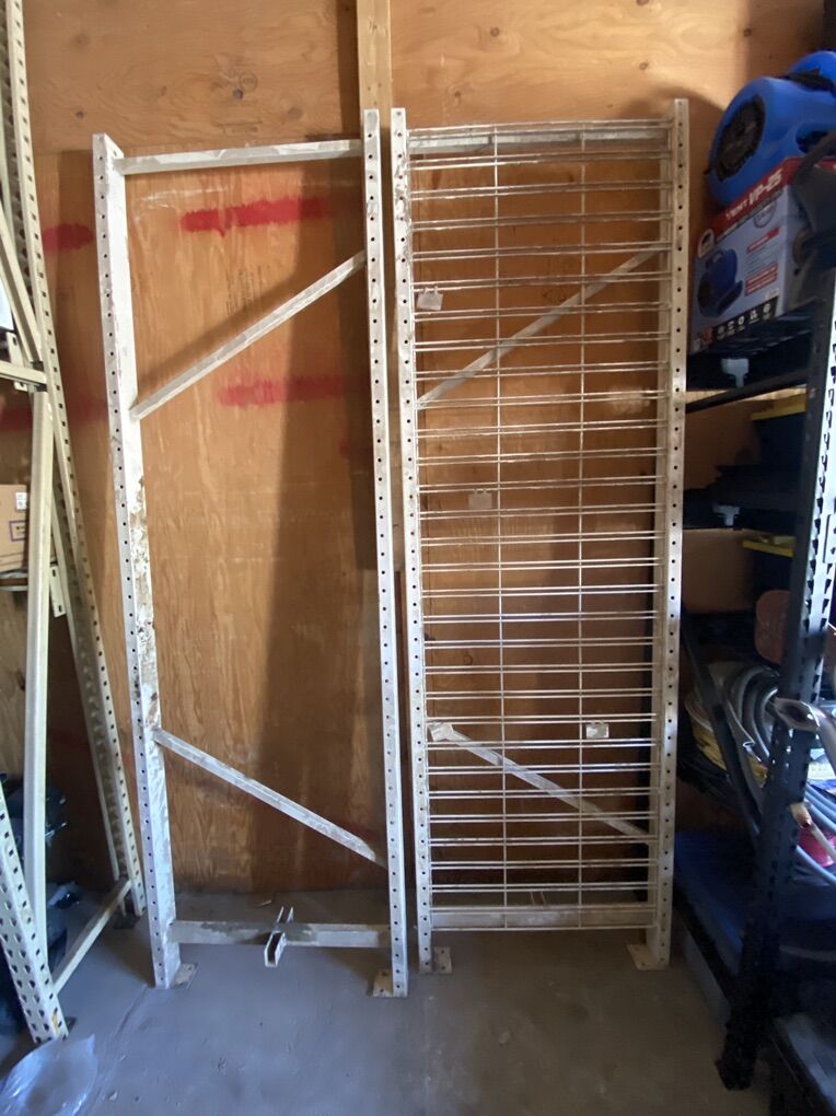 Metal Shelves Uprights