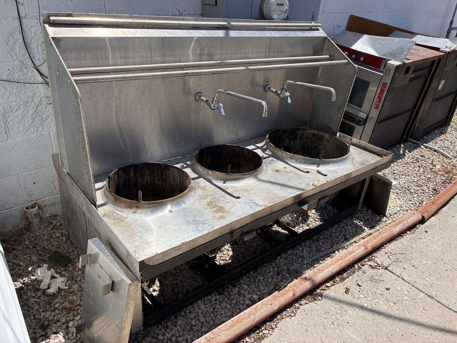 Commercial 3-Burner Chinese Wok Range – Excellent Condition – $1000$ OBO