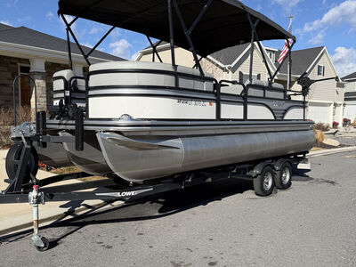 Lowe SF212 Tritoon (2021) With All the Upgrades and Attachments