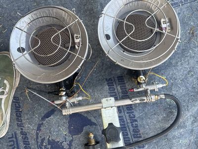 Dual Tank Top Propane Heater Unit with Hose and Regulator