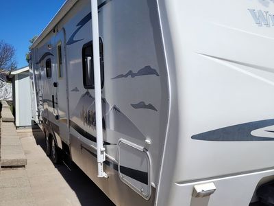 2008 Wilderness 32' M-280BHS