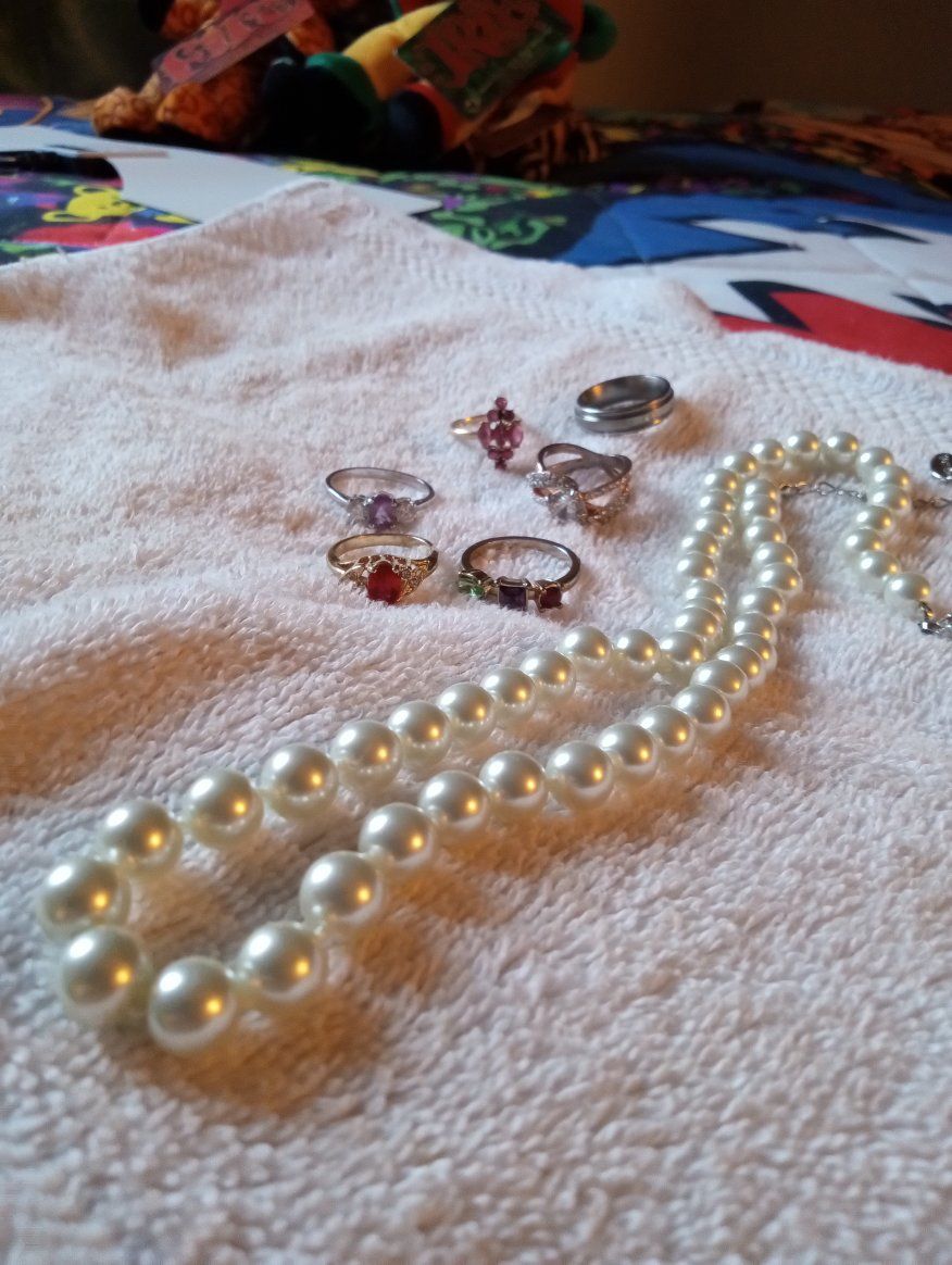Assorted Fashion Rings & Pearl Necklace Set - Various Styles & Gemstone Accents