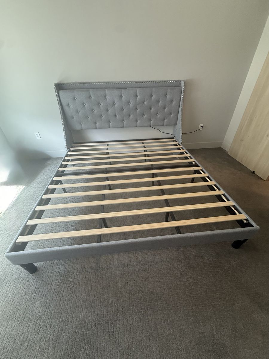 Beautiful King bed 