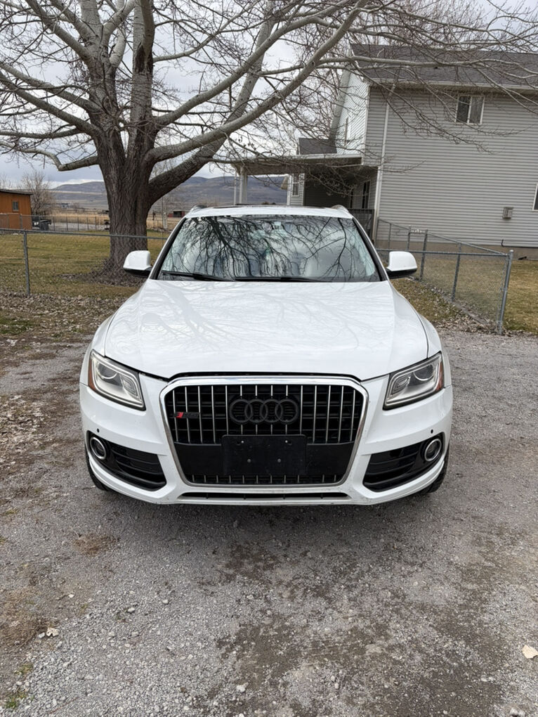 2017 AUDI Q5 2.0T e quattro Premium