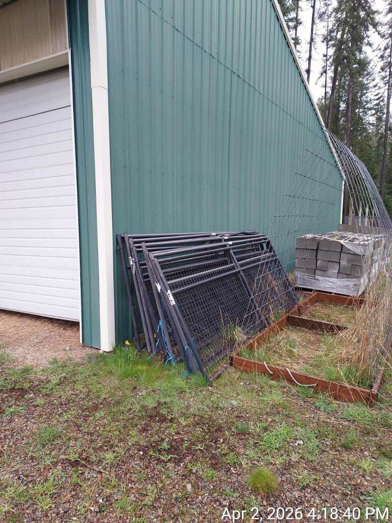Metal Livestock Gate Panels / Corral Panels