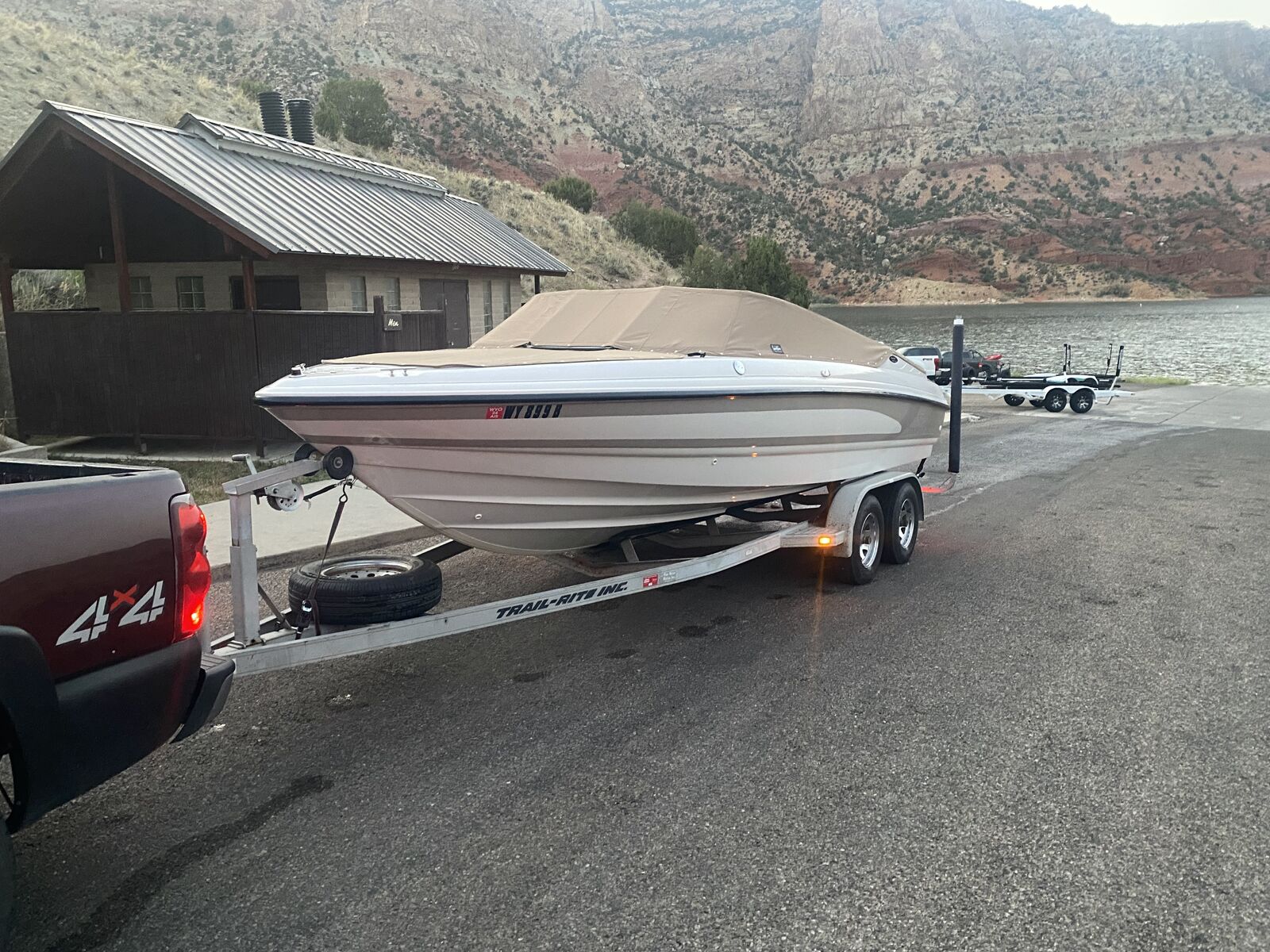 Immaculate, fast, well maintained chaparral 21 foot for sale