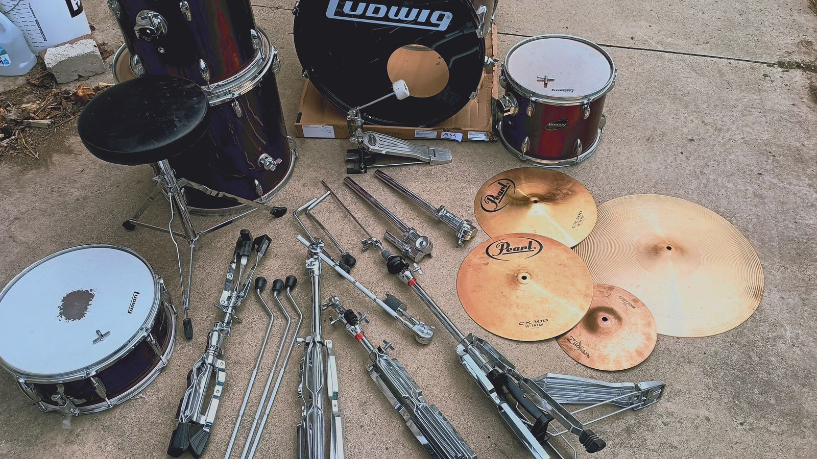 Red Ludwig Ascent Drum set plus extra cymbal and stand
