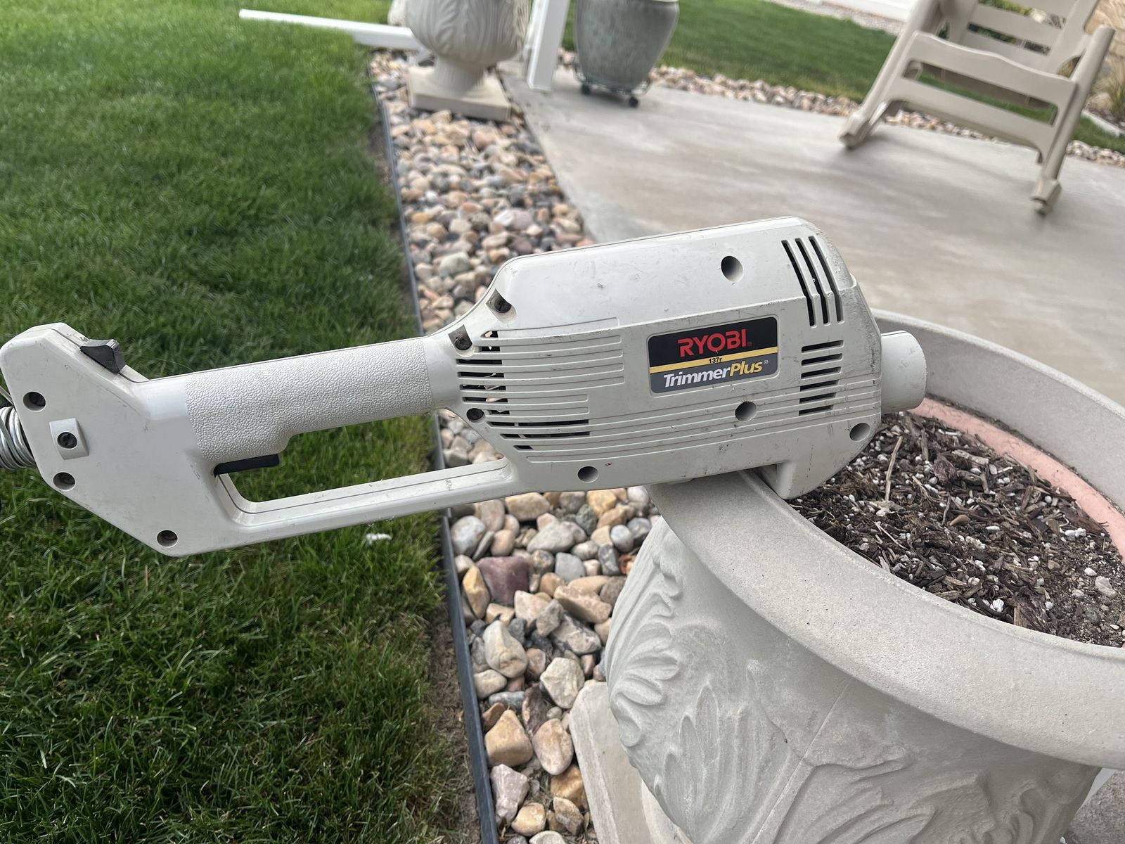 Electric trimmer RYOBI