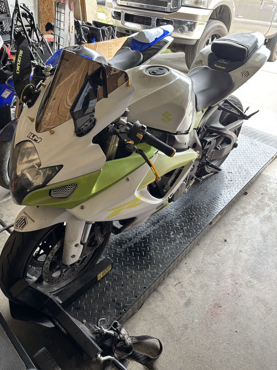 2006 and 2007 Suzuki GSXR 600s