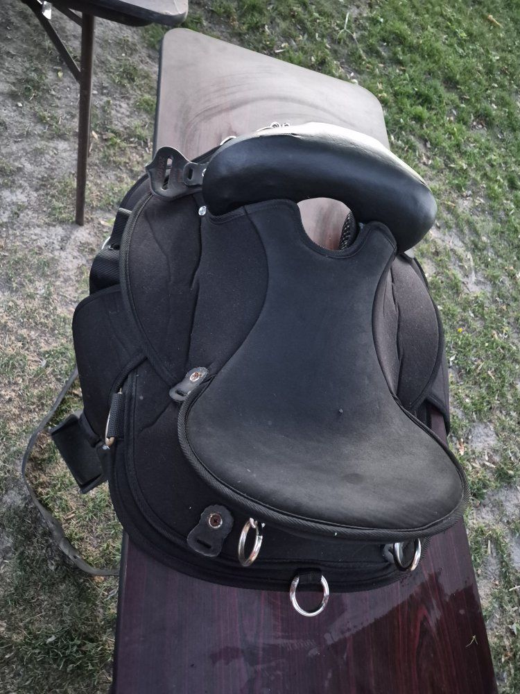 black abetta Endurance Saddle , Lightweight & Flexible