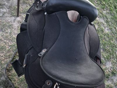 black abetta Endurance Saddle , Lightweight & Flexible