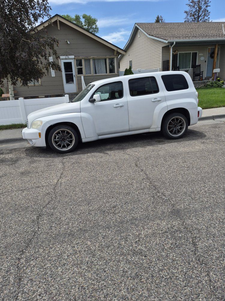 Twenty eleven h h r chevro good interior drive good. Price prices priced at 3000 are best offer. Cash only and must pick up in b