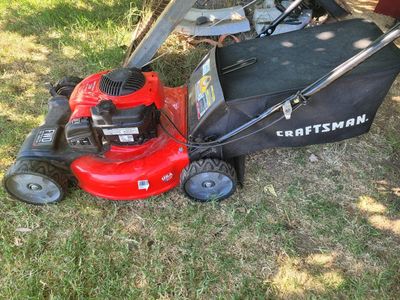 Craftsman M220 150cc 6.25 ft-lb Gross Torque FWD Self-Propelled Gas Mower