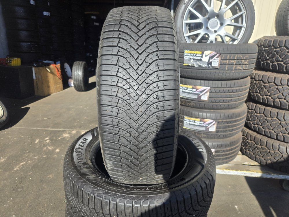 SET 245/60R18 GOODYEAR ASSURANCE WEATHER READY