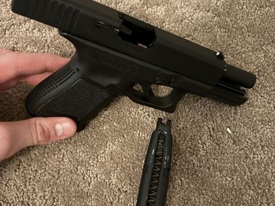 Black green gas Airsoft Pistol with Magazine - Great for having fun