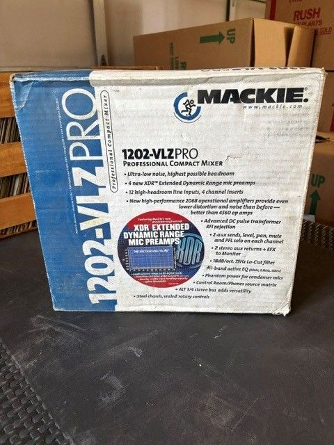 Mackie 1202-VLZ PRO mixer