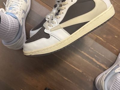 Brand New Sz10 Travis Scott Mochas