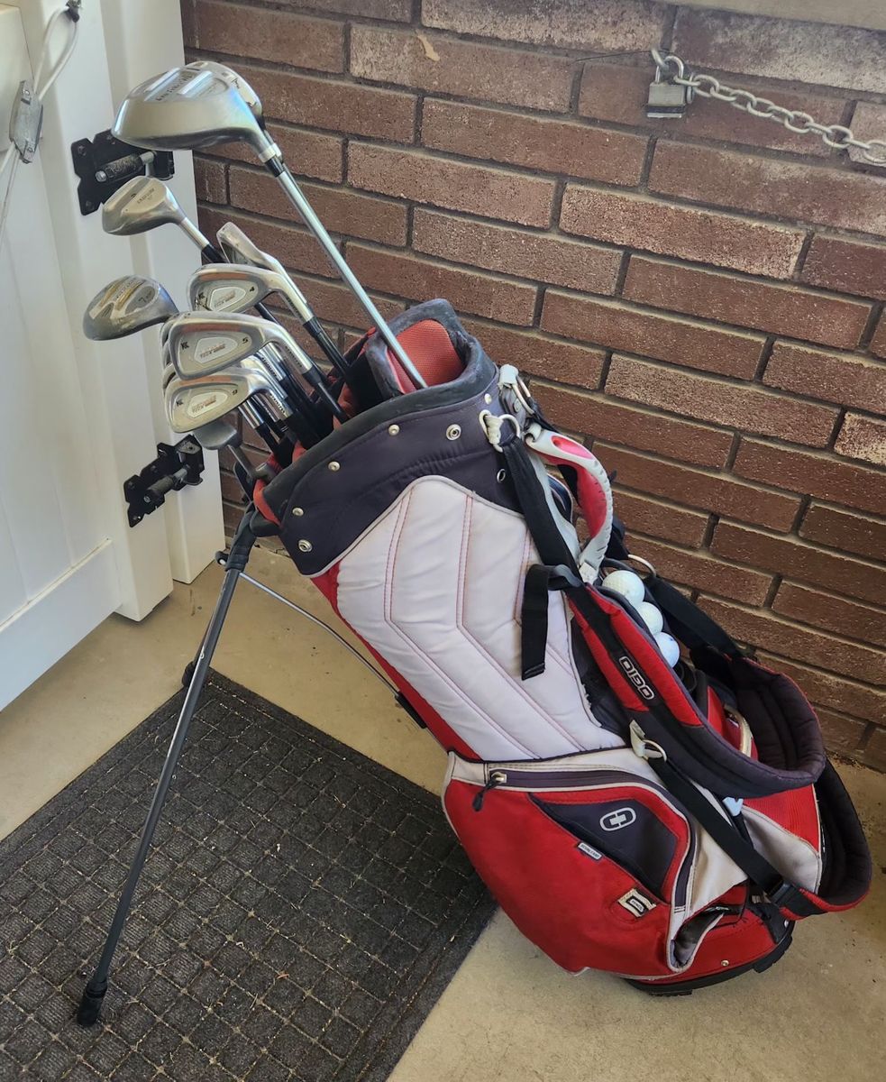 Knight/Ogio full size and complete graphite golf set
