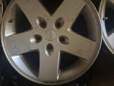 Jeep wheels with 1 tire