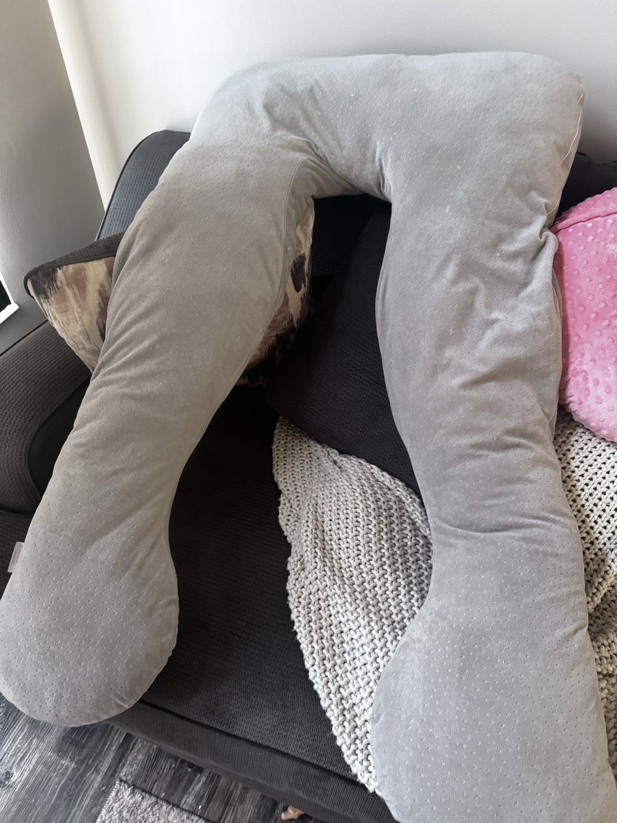 Pregnancy pillow
