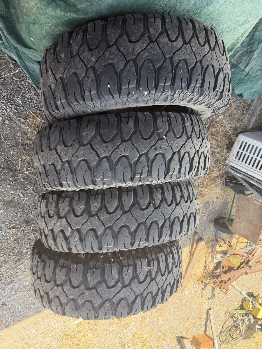 265/75r16 off 95 ford 8 lug
