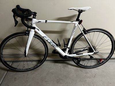 Fezzari Foré CR5 Carbon Fiber Road Bike 54cm