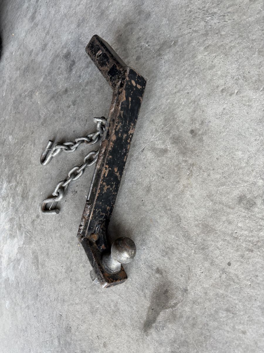 Tow hitch 2” receiver