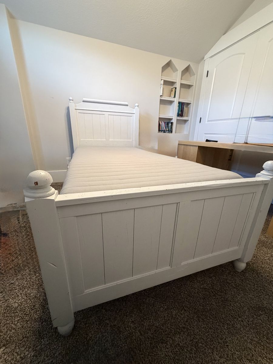 Twin Bed Set