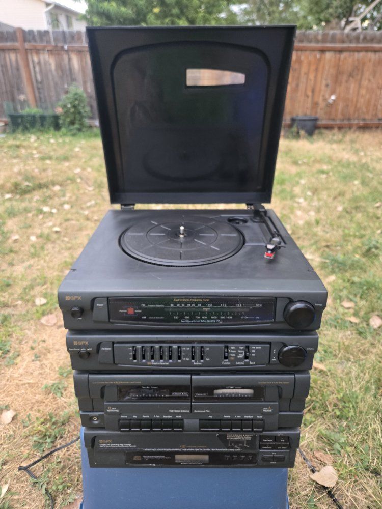 Vintage GPX Stereo home music System - AM/FM Radio, Dual Cassette Deck, CD Player, High-Speed Dubbing