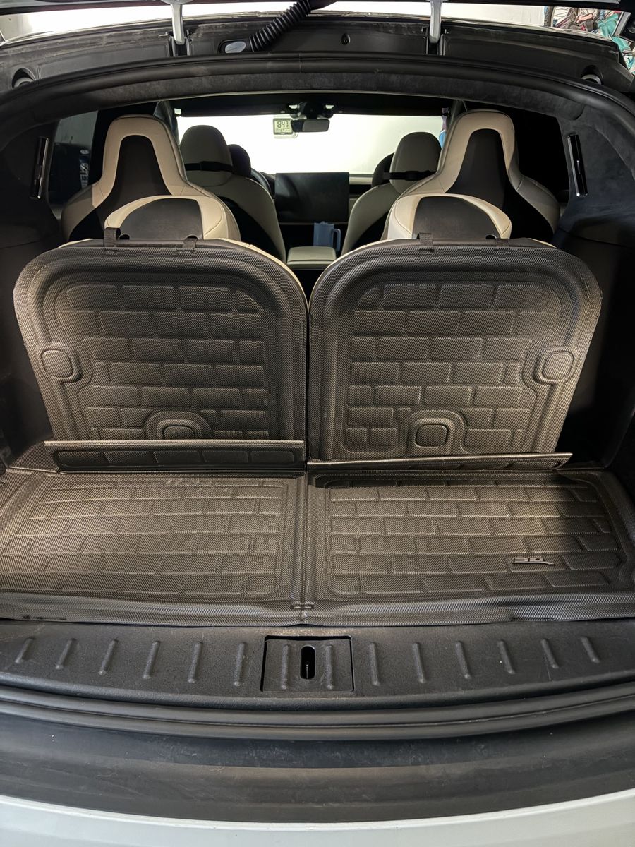 Tesla Model X 3D MAXpider KAGU Cargo Liner – Like New