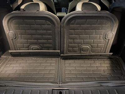 Tesla Model X 3D MAXpider KAGU Cargo Liner – Like New
