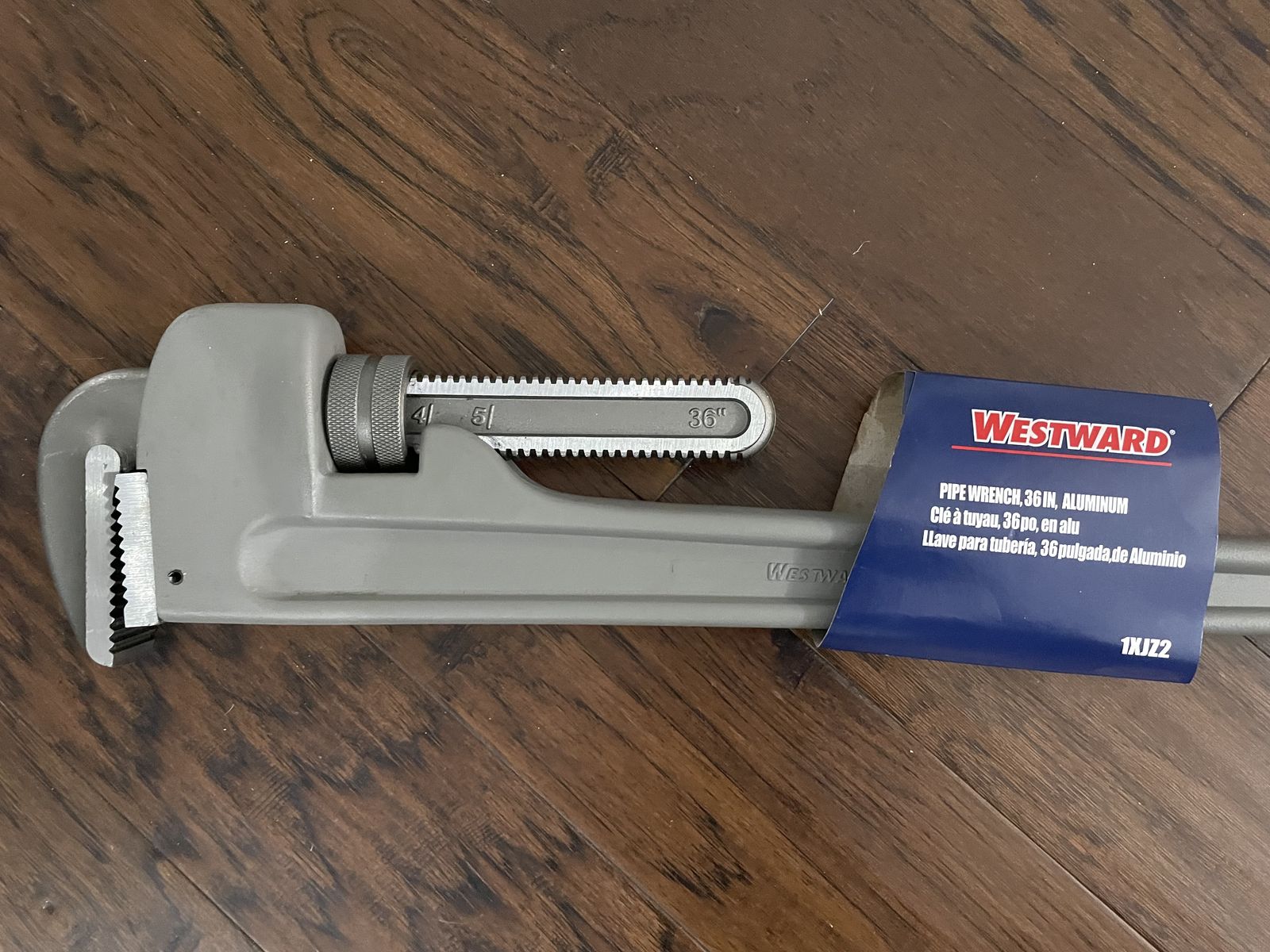 Brand New 36 in L 5 in Cap. Aluminum Straight Pipe Wrench 1XJZ2
