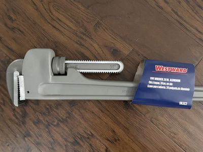 Brand New 36 in L 5 in Cap. Aluminum Straight Pipe Wrench 1XJZ2