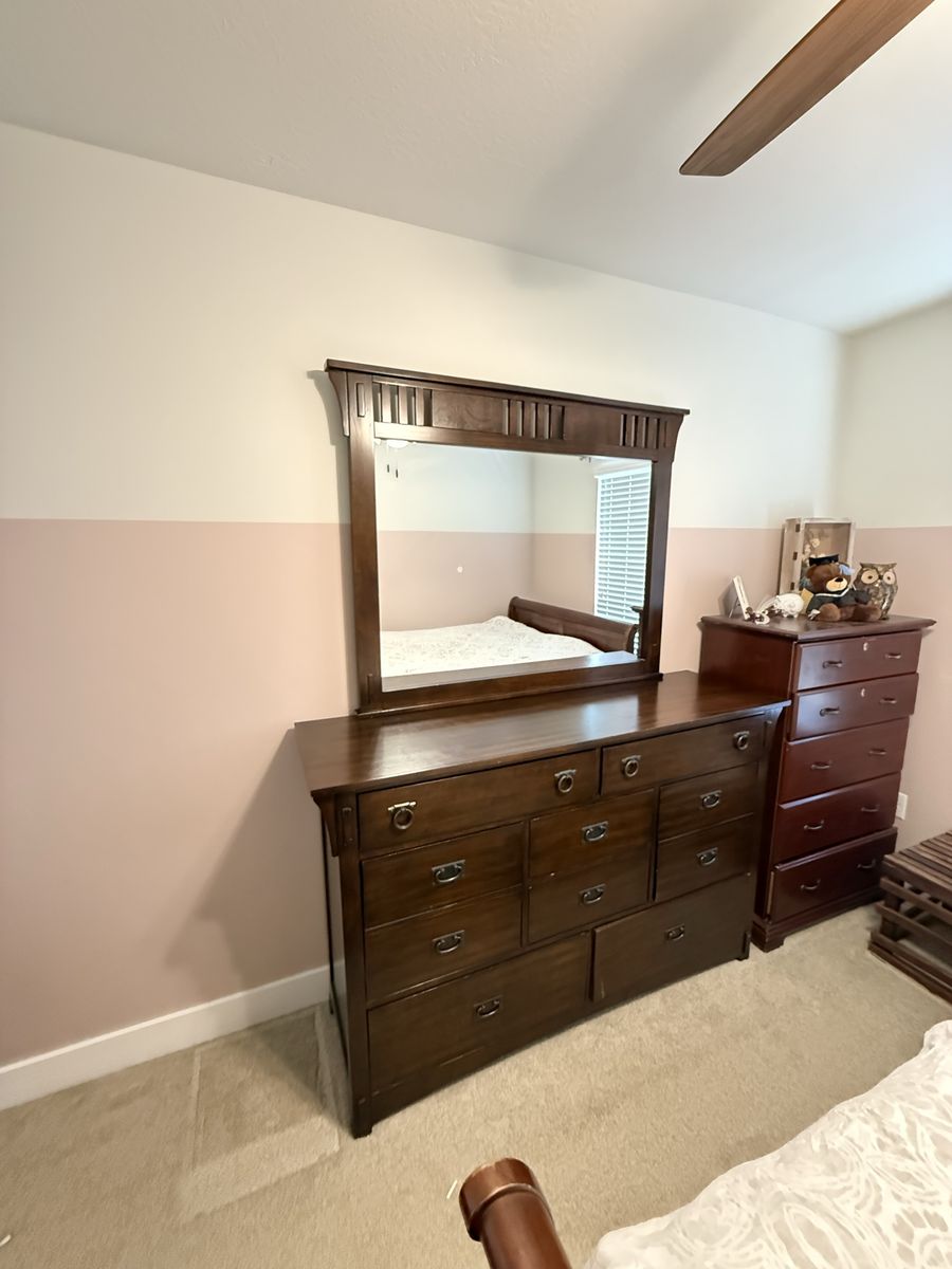Dark Wood Dresser with Mirror - Traditional 8- Drawer Bedroom Furniture