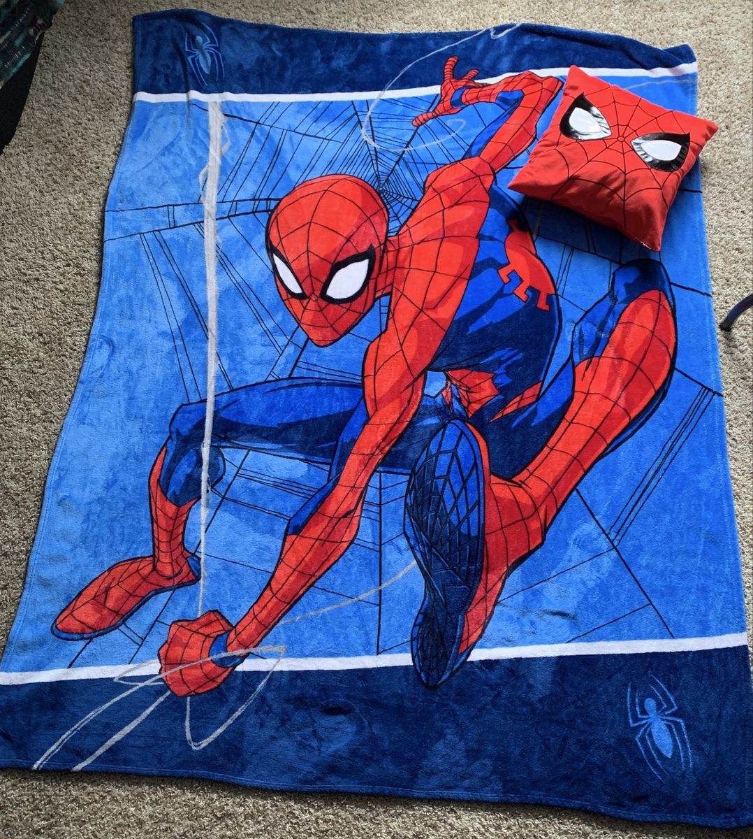 Spider-Man Blanket & Pillow Set