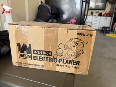 Electric planer
