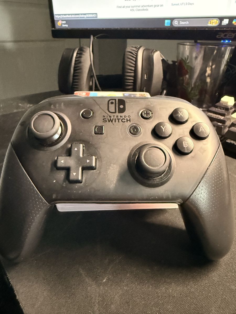 Nintendo Switch Pro Controller