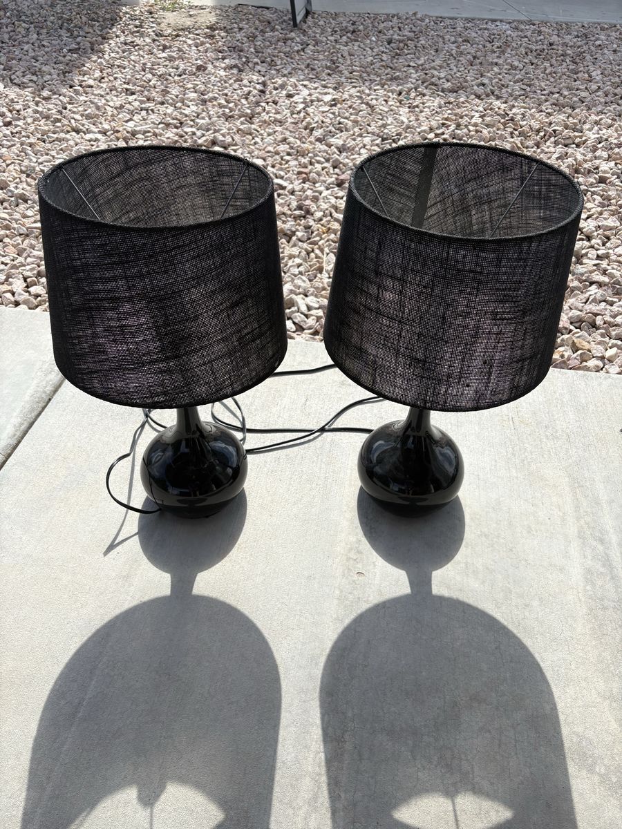 Pair of Black Table Lamps with Drum Shades - Modern Style Accent Lighting